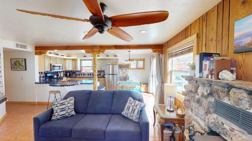 Spanish Valley House | Pack Creek ~ Farm House