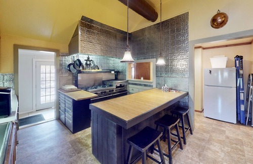 Spanish Valley Cabin | Pack Creek ~ Lodge Suite