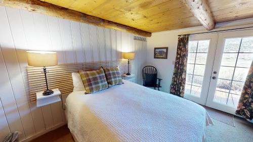 Spanish Valley House | Pack Creek ~ Road House