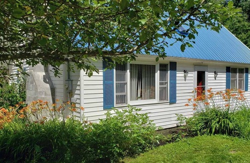 De Lancey House | .Pack the car and come stargaze at The Hamden House