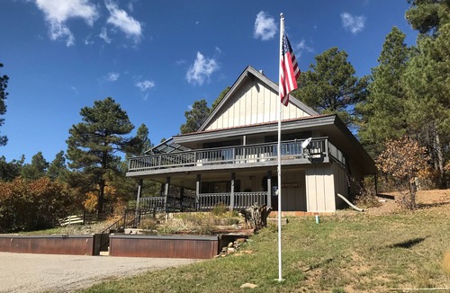 Pagosa Springs House | PACK YOUR BAGS & LET THE ADVENTURES BEGIN! SLEEPS 6, HOT TUB, & PET FRIENDLY