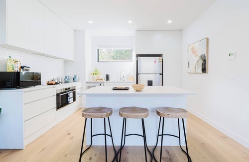 Box Hill North Condo | Packham Enclave No.2