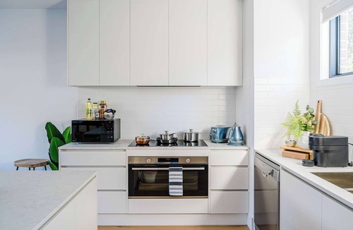 Box Hill North Condo | Packham Enclave No.2