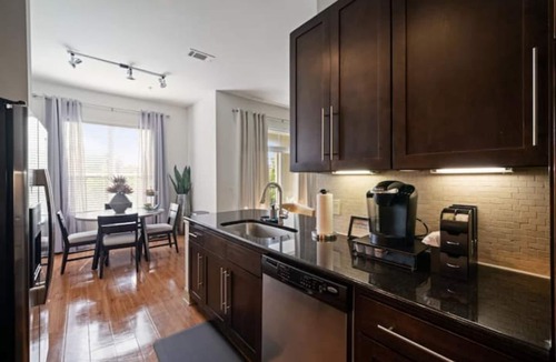 Texas Medical Center Apartment | Packhouse 3 Perfect for Long Term Stays
