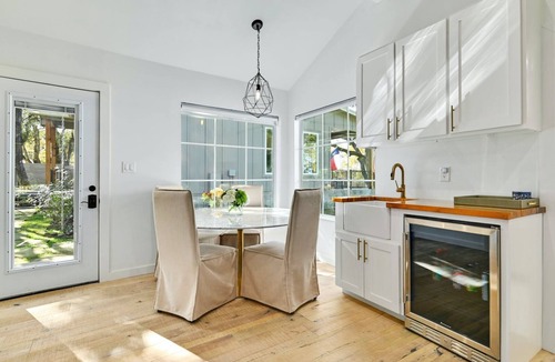 Kingsland House | Packsaddle Point- Pool, hot tub and amazing views!