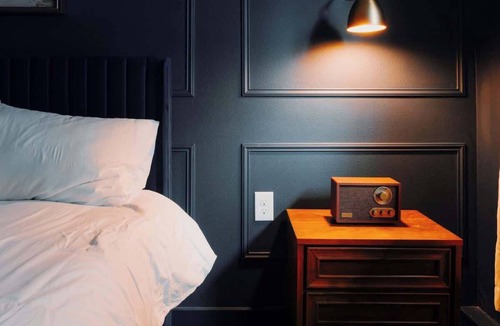 Packwood Hotel | Packwood's Myrtle Falls Suite