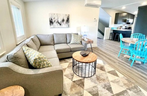Meaford Apartment | "Paddle" at Hills Meaford