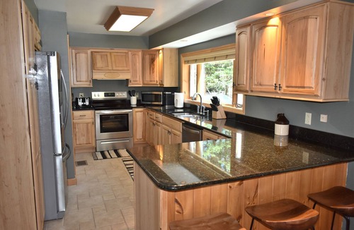 Ellenburg Center House | Paddle, Play, and Explore at Belle Lake House