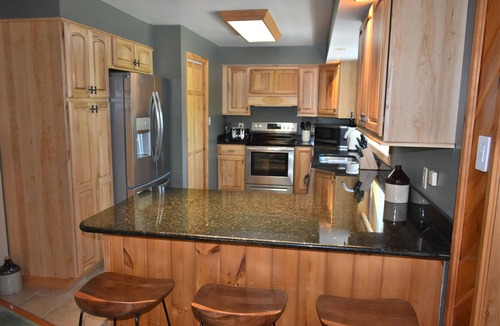 Ellenburg Center House | Paddle, Play, and Explore at Belle Lake House