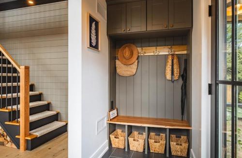 West Milford Ski Chalet | Paddle Point