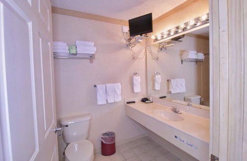 Oregon Hotel | Paddle Wheel Inn