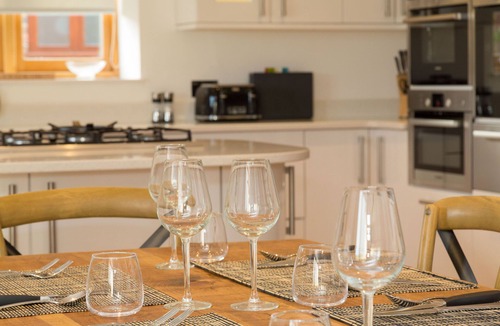 Bridgnorth House | Paddock Barn, Bridgnorth: A modern converted barn