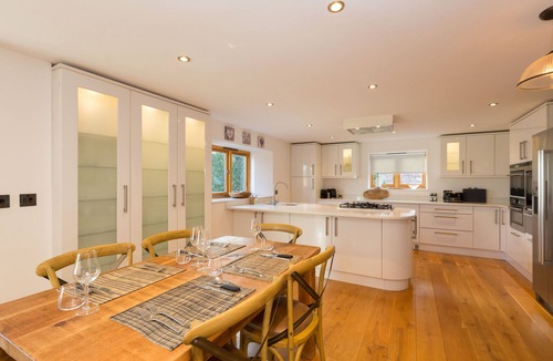 Bridgnorth House | Paddock Barn, Bridgnorth: A modern converted barn