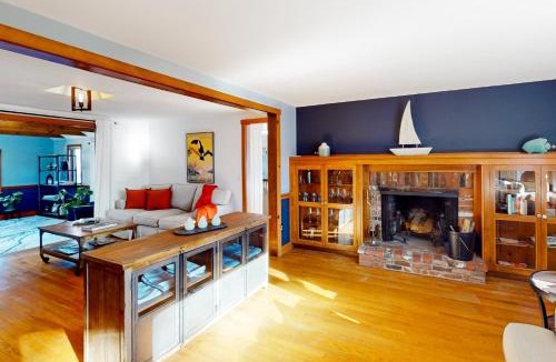 Harwich Center House | Paddock Pad