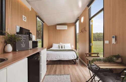 Wesburn House | Paddock & Peak by Tiny Away