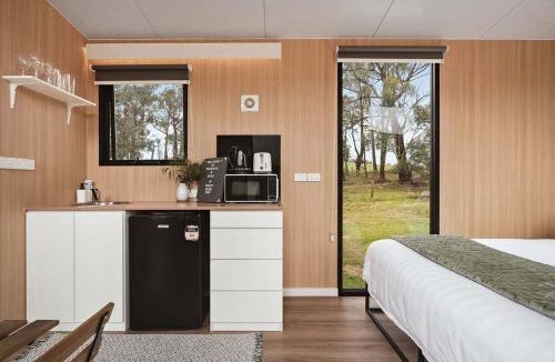 Wesburn House | Paddock & Peak by Tiny Away