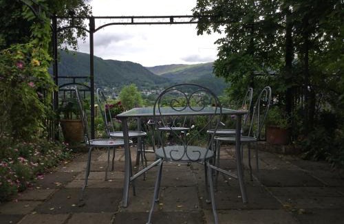 Llanrwst Bed & Breakfast | Padog B&B