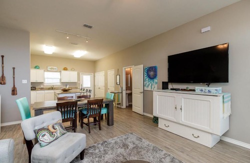 Corpus Christi Villa | Padre Beach View 210K