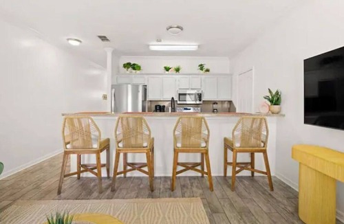 Corpus Christi Condo | Padre Island Escape Pets OK 5 min to the beach! 2.4 m to whitecap beach!nn