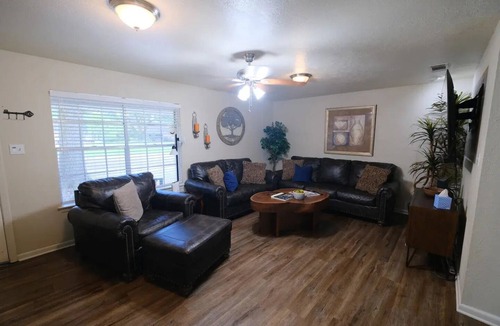 South Baton Rouge House | Padre's Place: a quiet residential home