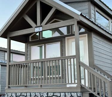 Page Cabin | Page Lake Powell Campground - Tiny Home King Room
