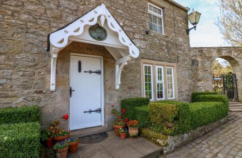 Haydon Bridge House | Pagecroft Cottage