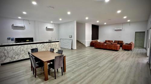 Kampung Pedah Hotel | Pahang Rest House Jerantut