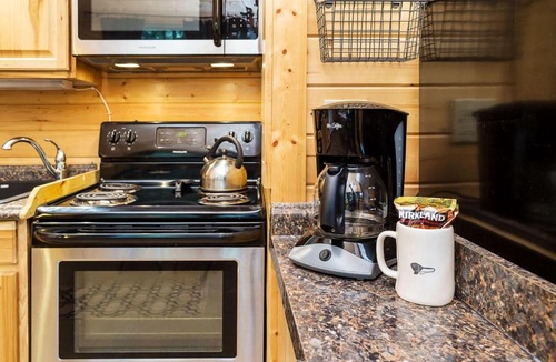 Leavenworth House | Painted Pony Cabin