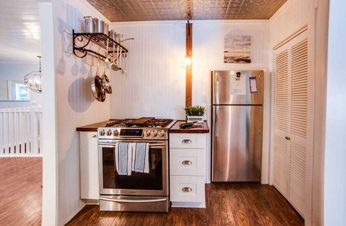 Bradford Cottage | Painted Quail: quiet 2 bedroom cottage on Lamoka Lake