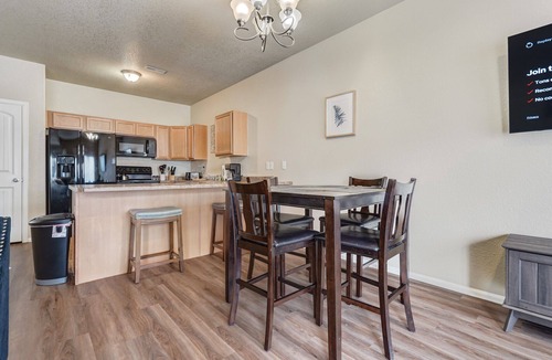 Southeast Colorado Springs House | Painted Sky | King Bed | Pet Friendly