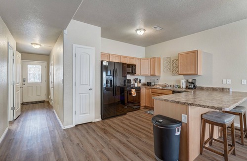 Southeast Colorado Springs House | Painted Sky | King Bed | Pet Friendly