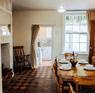 Matlock Bath House | Painter's Cottage