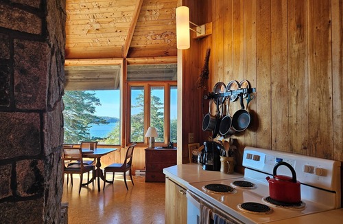 Stonington House | Painters Paradise - Rustic, Oceanfront Cottages