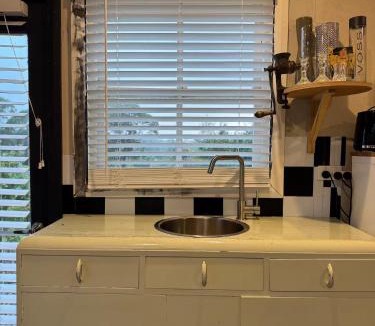 Bowral House | Painters Studio , Home On the Hill