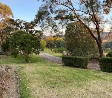 Bowral House | Painters Studio , Home On the Hill