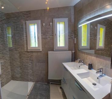 Renwez House | Paisible Maison entière 140m2 avec véranda vue sur la campagne