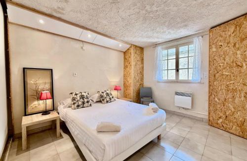 Carqueiranne Apartment | Paisible - Vue Mer - Jardin