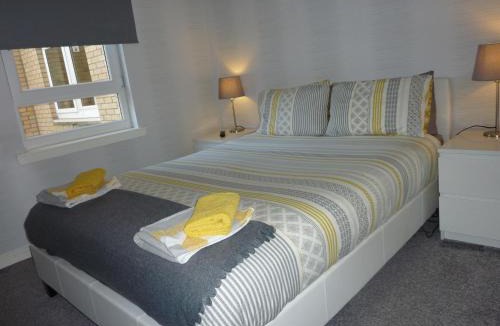 Paisley Apartment | Paisley Central Apartment #2