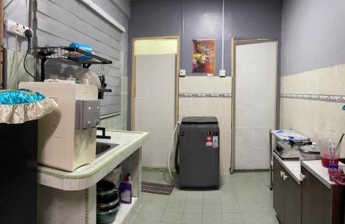 Ayer Molek House | Pakdin Homestay