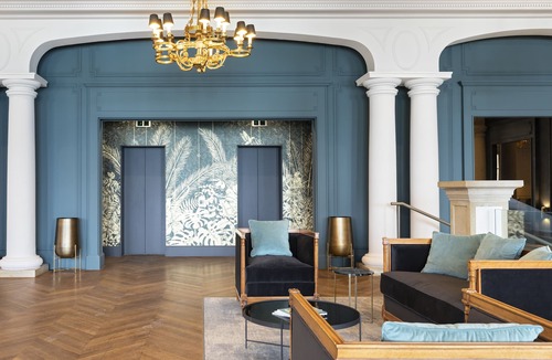 Menthon-Saint-Bernard Hotel | Palace de Menthon