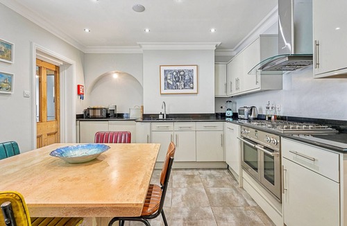 Richmond-upon-Thames Ski Chalet | Palace Gate, Hampton Court