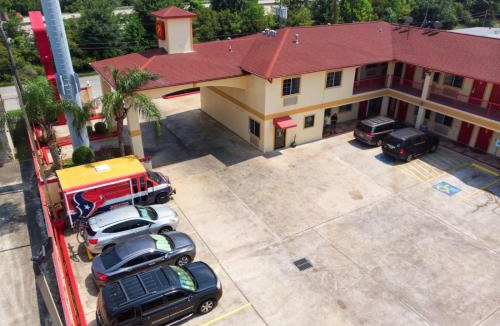 Foster Place Hotel | Palace Inn 610 & MLK