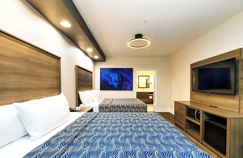 Southeast Houston Hotel | Palace Inn Blue Edgebrook