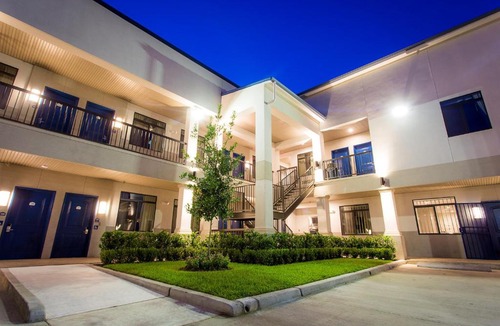 Clodine Hotel | Palace Inn Blue Hwy 6 & Westpark
