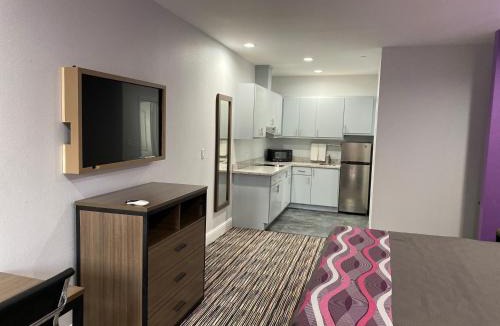 Barrett Hotel | Palace Inn Crosby