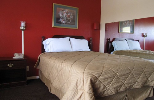 Saylorville Hotel | Palace Inn