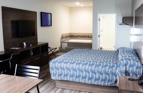 Biggs Field Hotel | Palace Inn