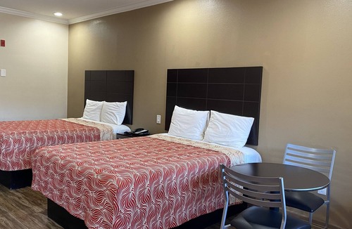 George Bush Park/Eldridge Hotel | Palace Inn Westheimer