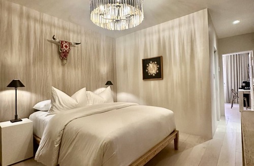 Downtown Santa Fe Hotel | Palace Modern Hotel at the Plaza - King Suite 6
