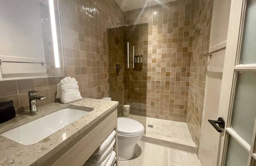 Downtown Santa Fe Hotel | Palace Modern Hotel at the Plaza - King Suite 6
